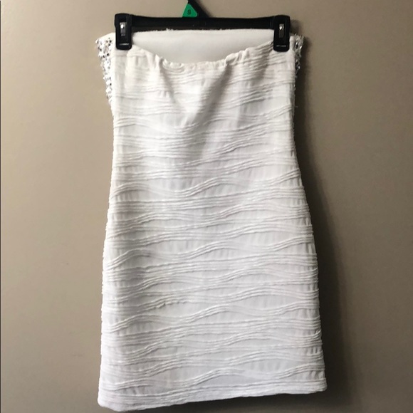 Dress - Picture 2 of 3